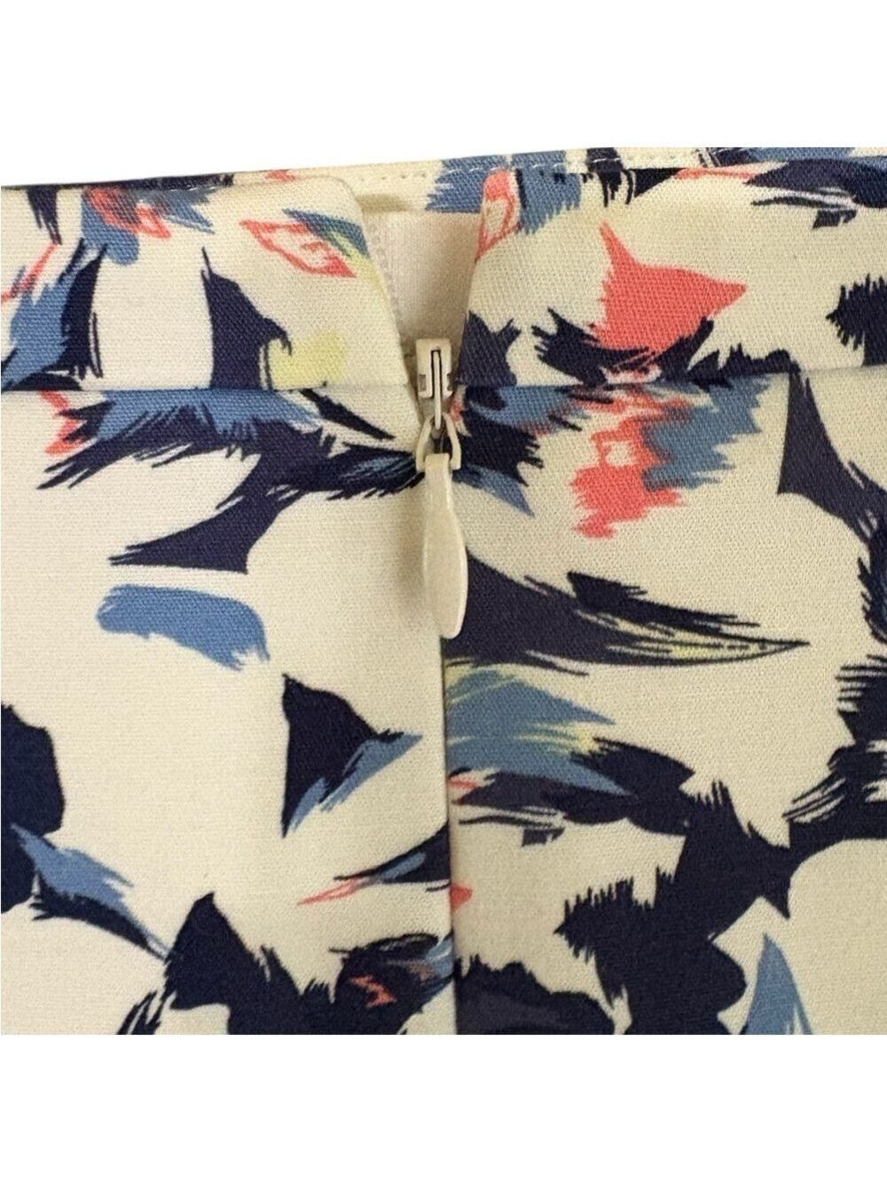 PURE Collection-skirt cotton floral. Size 12. Lined. Back zip. New without tags!